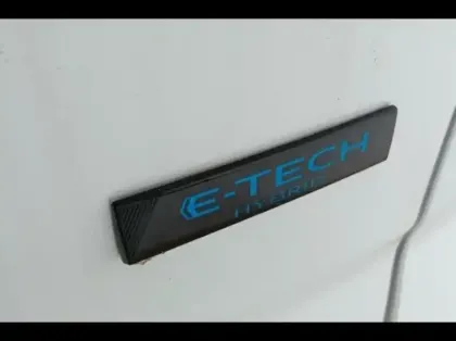 Photo 8 Renault Austral  1.2 E-Tech full hybrid 200ch Techno esprit Alpine - 24