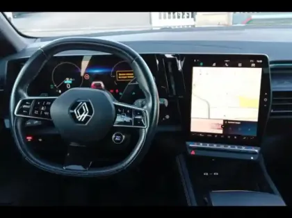 Photo 8 Renault Austral  1.2 E-Tech full hybrid 200ch Iconic