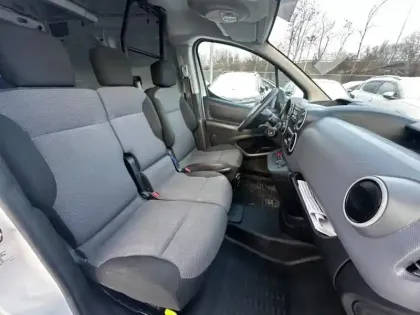 Photo 10 Citroën Berlingo  E- M Feel Nav Blanc