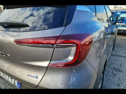 Photo 13 Renault Captur  1.6 E-Tech hybride rechargeable 160ch Intens -21