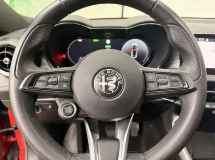 Photo 14 Alfa Romeo Tonale  1.3 PHEV 280ch Ti AT6 e-Q4