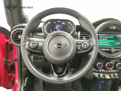 Photo 8 Mini Mini  Cooper SE 184ch Yours BVA