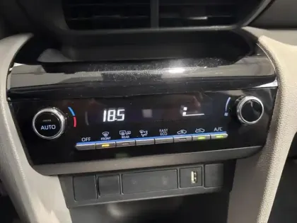 Photo 11 Toyota Yaris  Cross 116h Dynamic MY21