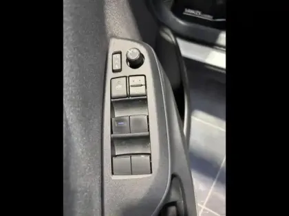 Photo 13 Toyota Yaris  Cross 116h Dynamic MY21