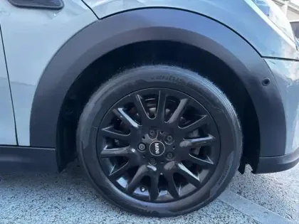 Photo 8 Mini Mini  Cooper 136ch Edition Premium Plus BVA7