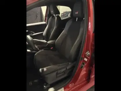 Photo 14 Toyota Yaris  116h GR Sport 5p MY22