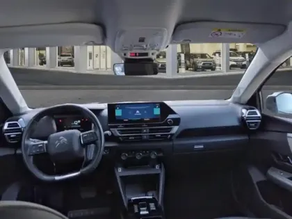 Photo 8 Citroën C4  Moteur électrique 136ch (100 kW) Feel Pack Automatique