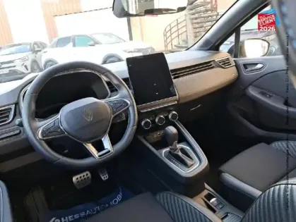 Photo 29 Renault Clio  1.6 E-Tech 145ch full hybrid esprit Alpine - 24