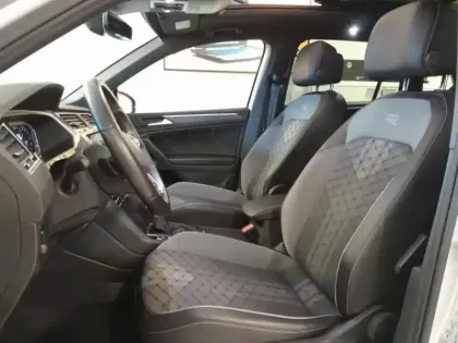 Photo 14 Volkswagen Tiguan  2.0 TDI 150ch R-Line DSG7