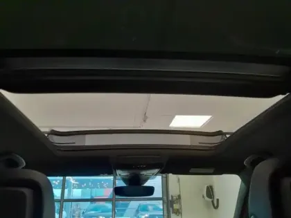 Photo 11 Volkswagen Tiguan  2.0 TDI 150ch R-Line DSG7