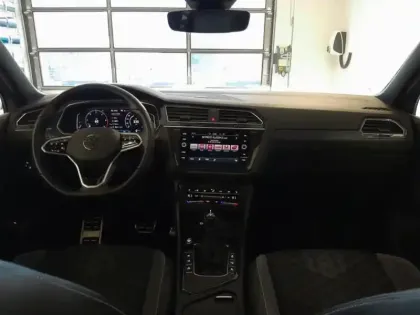 Photo 12 Volkswagen Tiguan  2.0 TDI 150ch R-Line DSG7