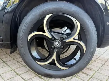 Photo 7 Alfa Romeo Junior  1.2 Ibrida 145ch Intensa e-DCT6