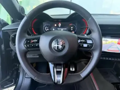 Photo 14 Alfa Romeo Junior  1.2 Ibrida 145ch Intensa e-DCT6