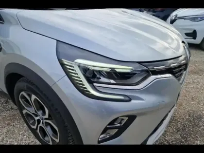 Photo 14 Renault Captur  1.6 E-Tech hybride rechargeable 160ch Intens -21