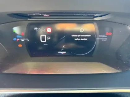 Photo 14 Peugeot 2008  1.2 Hybrid 145ch GT e-DCS6