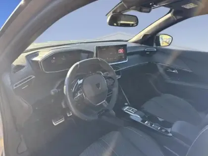 Photo 7 Peugeot 2008  1.2 Hybrid 145ch GT e-DCS6