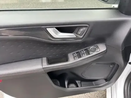 Photo 13 Ford Kuga  2.5 Duratec 225ch PHEV ST-Line X BVA