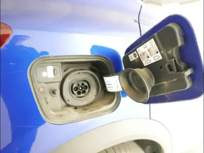 Photo 23 Renault Captur  1.6 E-Tech Plug-in 160ch Intens