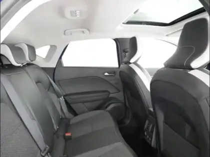 Photo 24 Renault Captur  1.6 E-Tech Plug-in 160ch Intens