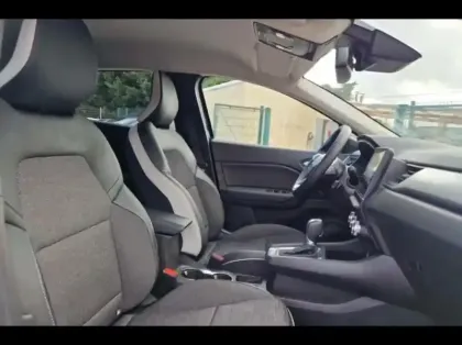 Photo 9 Renault Captur  1.6 E-Tech hybride rechargeable 160ch Techno