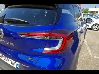Photo 7 Renault Captur  1.6 E-Tech hybride 145ch Techno
