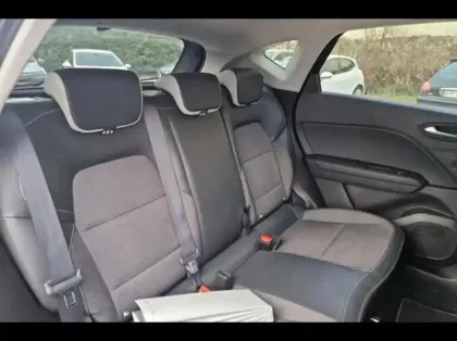 Photo 10 Renault Captur  1.6 E-Tech hybride 145ch Intens -21