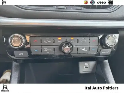 Photo 12 Jeep Compass  1.5 Turbo T4 130ch MHEV Altitude 4x2 BVR7