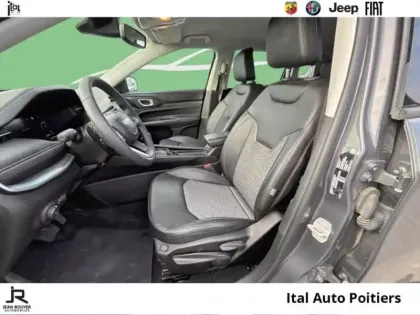 Photo 8 Jeep Compass  1.5 Turbo T4 130ch MHEV Altitude 4x2 BVR7