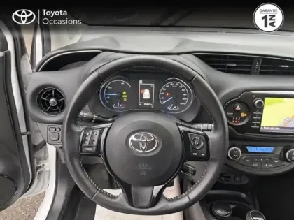 Photo 12 Toyota Yaris  HSD 100h Dynamic 5p