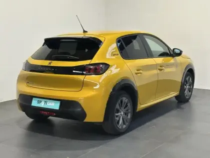 Photo 6 Peugeot 208  e- 136ch Style