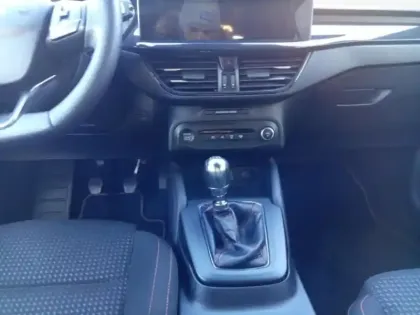 Photo 10 Ford Focus  1.0 Flexifuel mHEV 125ch ST-Line X