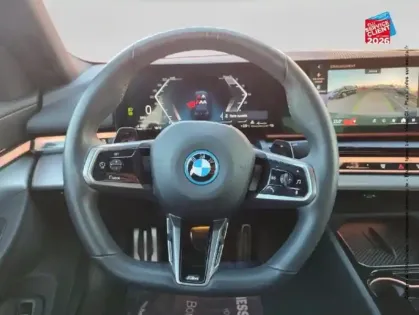 Photo 11 BMW Serie 5 Série 5 550e 489ch M Sport xDrive Sieges chauf/ventil/cuir Volant chauf GPS Camera H/Kardon