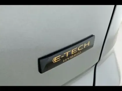 Photo 9 Renault Austral  1.2 E-Tech full hybrid 200ch Techno - 23