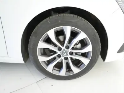 Photo 9 Renault Megane  1.5 Blue dCi 115ch Techno EDC