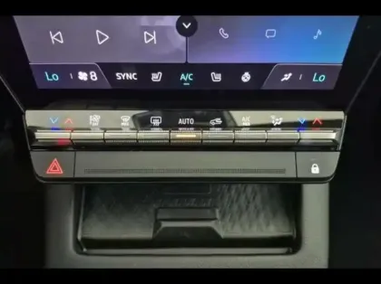 Photo 12 Renault Megane  E-Tech Electric EV60 220ch Techno optimum charge