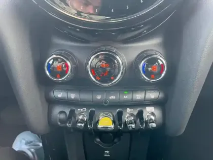 Photo 7 Mini Mini  Cooper SE 184ch  Essential BVA