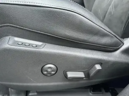 Photo 28 DS DS 7  Crossback E-TENSE 4x4 300ch Performance Line +