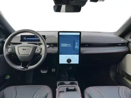 Photo 8 Ford Mustang mach-E  294ch Extended Range 91kWh Premium Propulsion