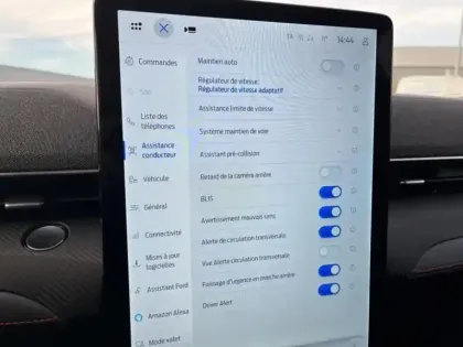 Photo 13 Ford Mustang mach-E  294ch Extended Range 91kWh Premium Propulsion