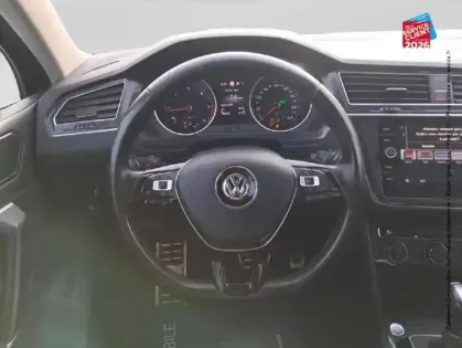 Photo 11 Volkswagen Tiguan  2.0 TDI 150ch Connect DSG7