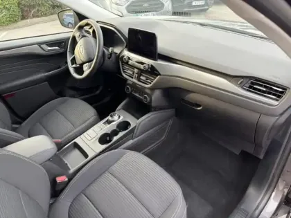 Photo 10 Ford Kuga  2.5 Duratec 190ch FHEV E85 Titanium BVA