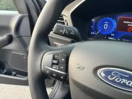 Photo 12 Ford Kuga  2.5 Duratec 190ch FHEV E85 Titanium BVA