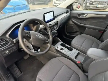 Photo 8 Ford Kuga  2.5 Duratec 190ch FHEV E85 Titanium BVA