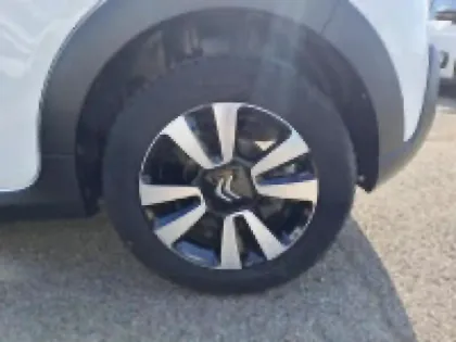 Photo 10 Citroën C3  1.2 PureTech 110ch S&S Shine 120-123g