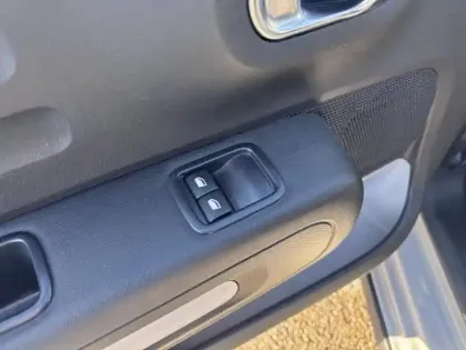 Photo 11 Citroën C3  1.2 PureTech 83ch S&S YOU!