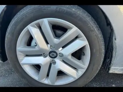 Photo 8 Renault Clio  1.6 E-Tech 145ch full hybrid Evolution - 24