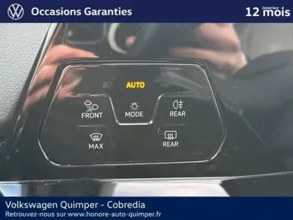 Photo 11 Volkswagen Golf  1.5 eTSI OPF 150ch R-Line DSG7