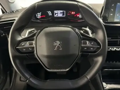 Photo 14 Peugeot 2008  1.2 PureTech 130ch S&S Allure EAT8