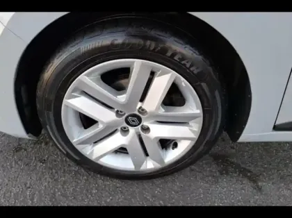 Photo 12 Renault Clio  1.0 TCe 90ch Evolution - 24