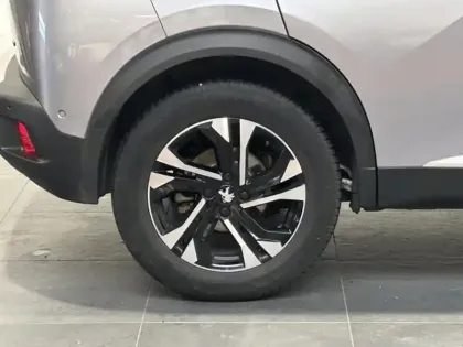 Photo 10 Peugeot 2008 Gén. II Ph1 NG GT 5